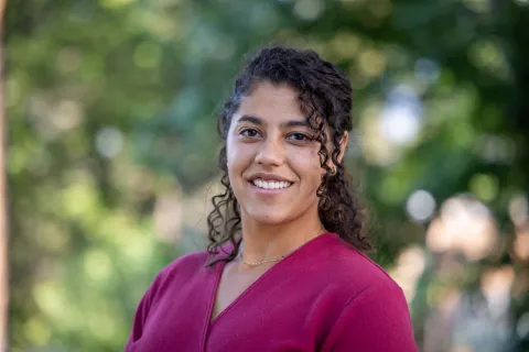 Headshot of Hayley Blackburn